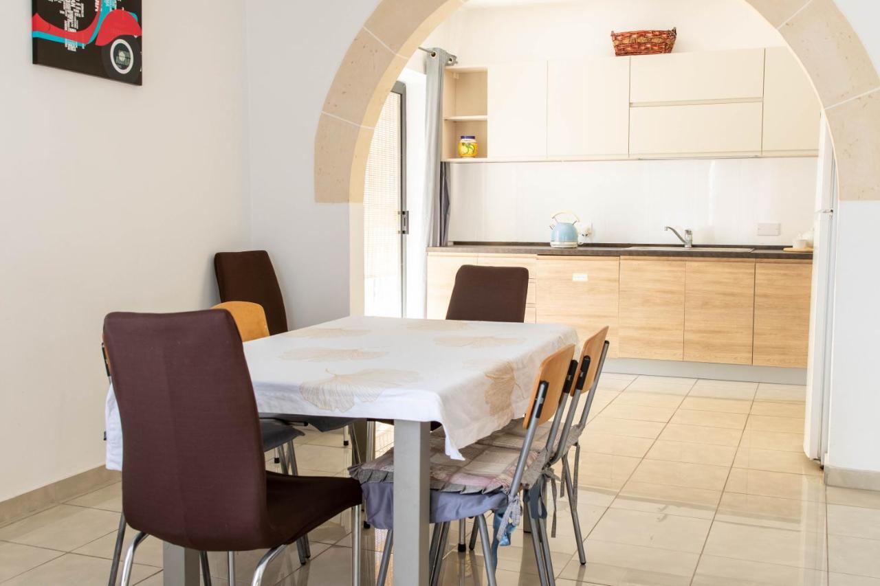 Spacious 3-Bedroom Apartment 30 Seconds From Sea Marsaskala Εξωτερικό φωτογραφία