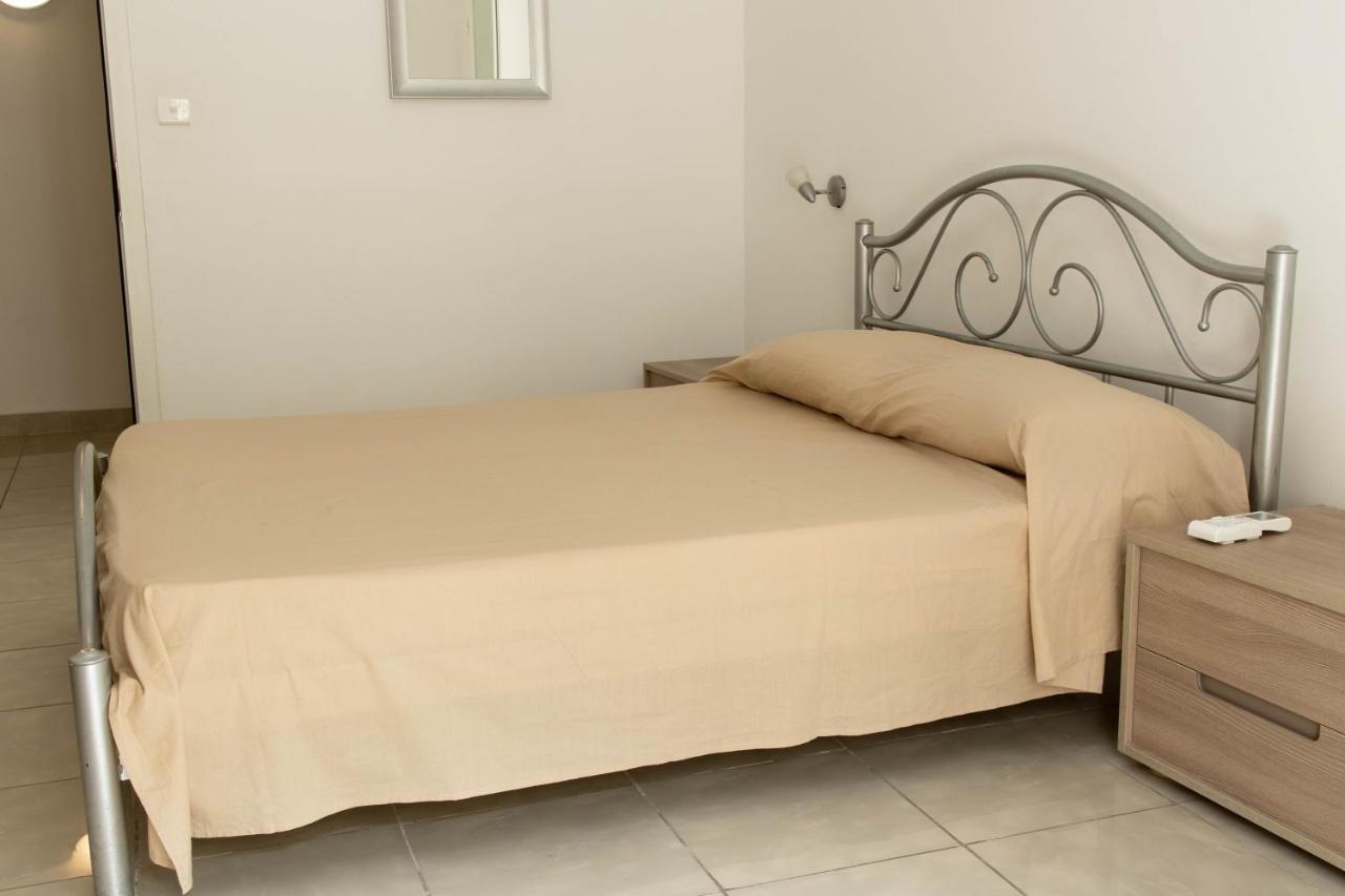 Spacious 3-Bedroom Apartment 30 Seconds From Sea Marsaskala Εξωτερικό φωτογραφία