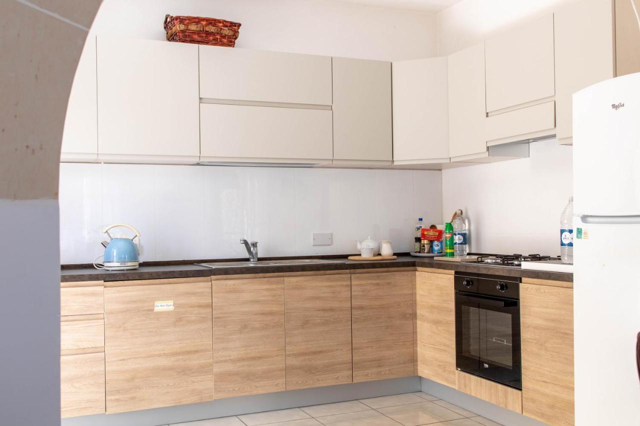 Spacious 3-Bedroom Apartment 30 Seconds From Sea Marsaskala Εξωτερικό φωτογραφία
