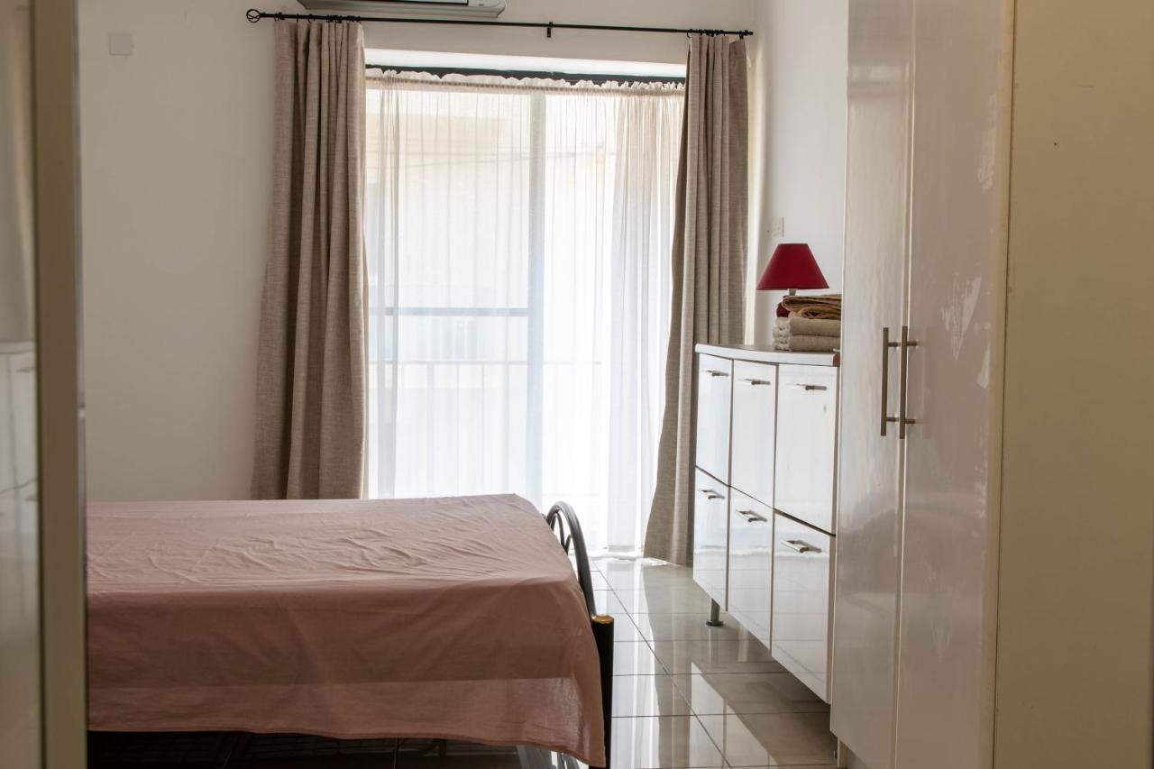 Spacious 3-Bedroom Apartment 30 Seconds From Sea Marsaskala Εξωτερικό φωτογραφία